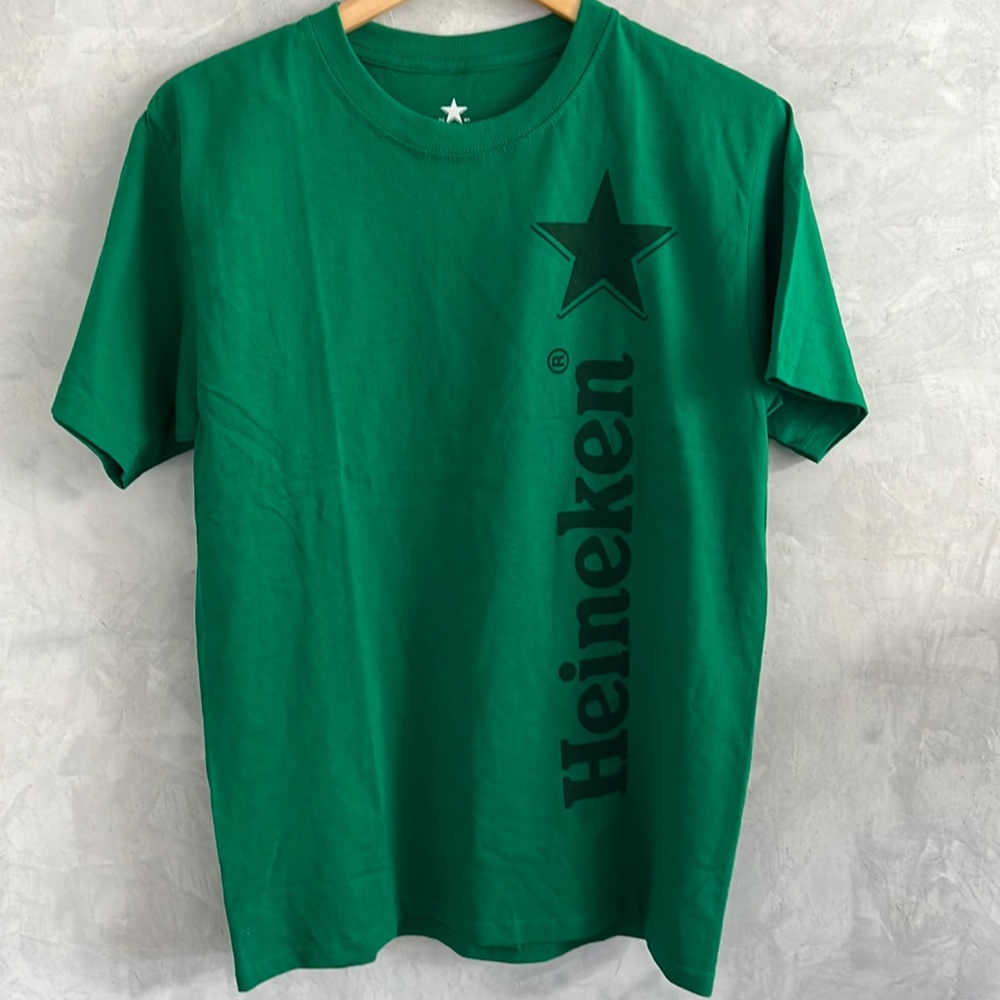 Like New Unique Crewneck Heineken Short Sleeve Green T Shirt. Size M